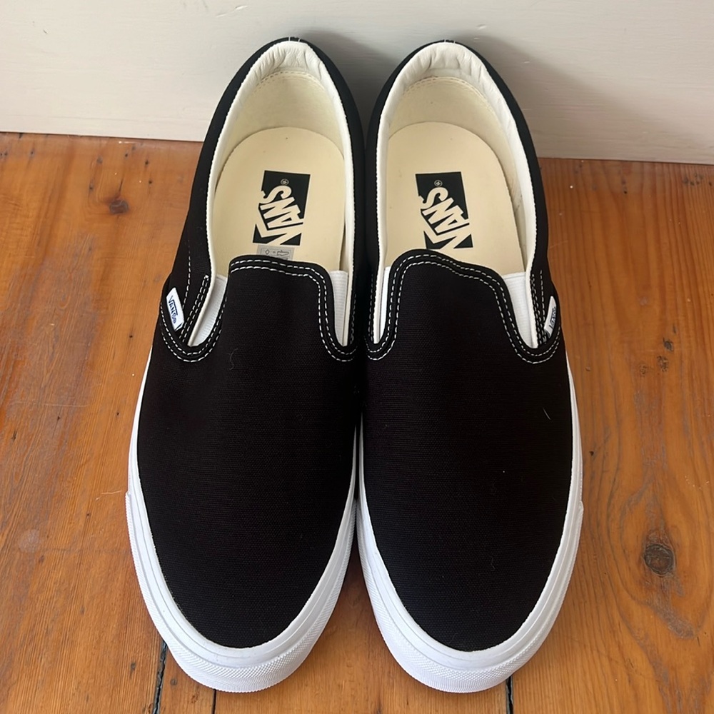 Brand New Unworn Vans Slip-On Reissue 98 Black/White Sz US Men’s 11